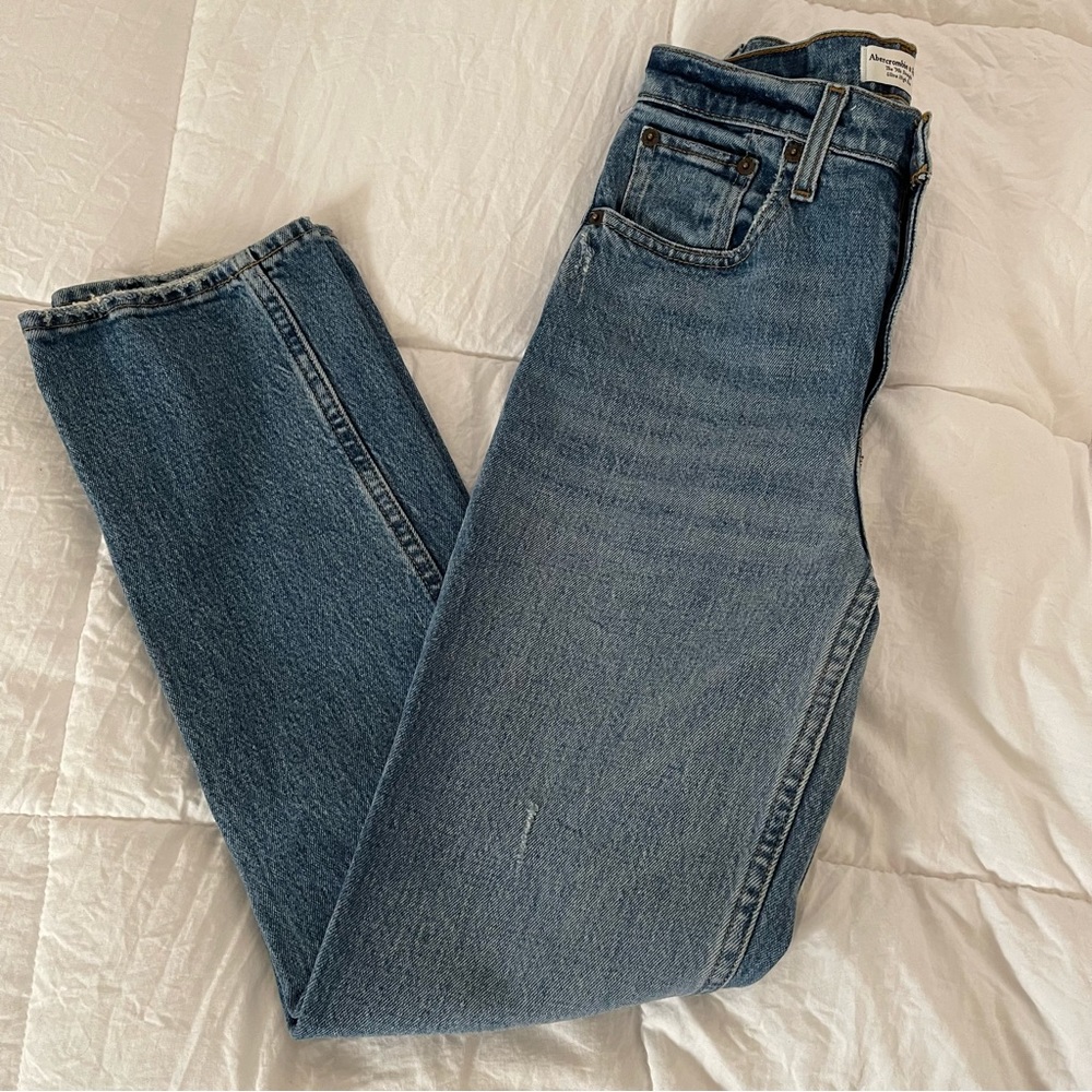 Abercrombie & Fitch The”90s” Straight Ultra High Rose Jeans